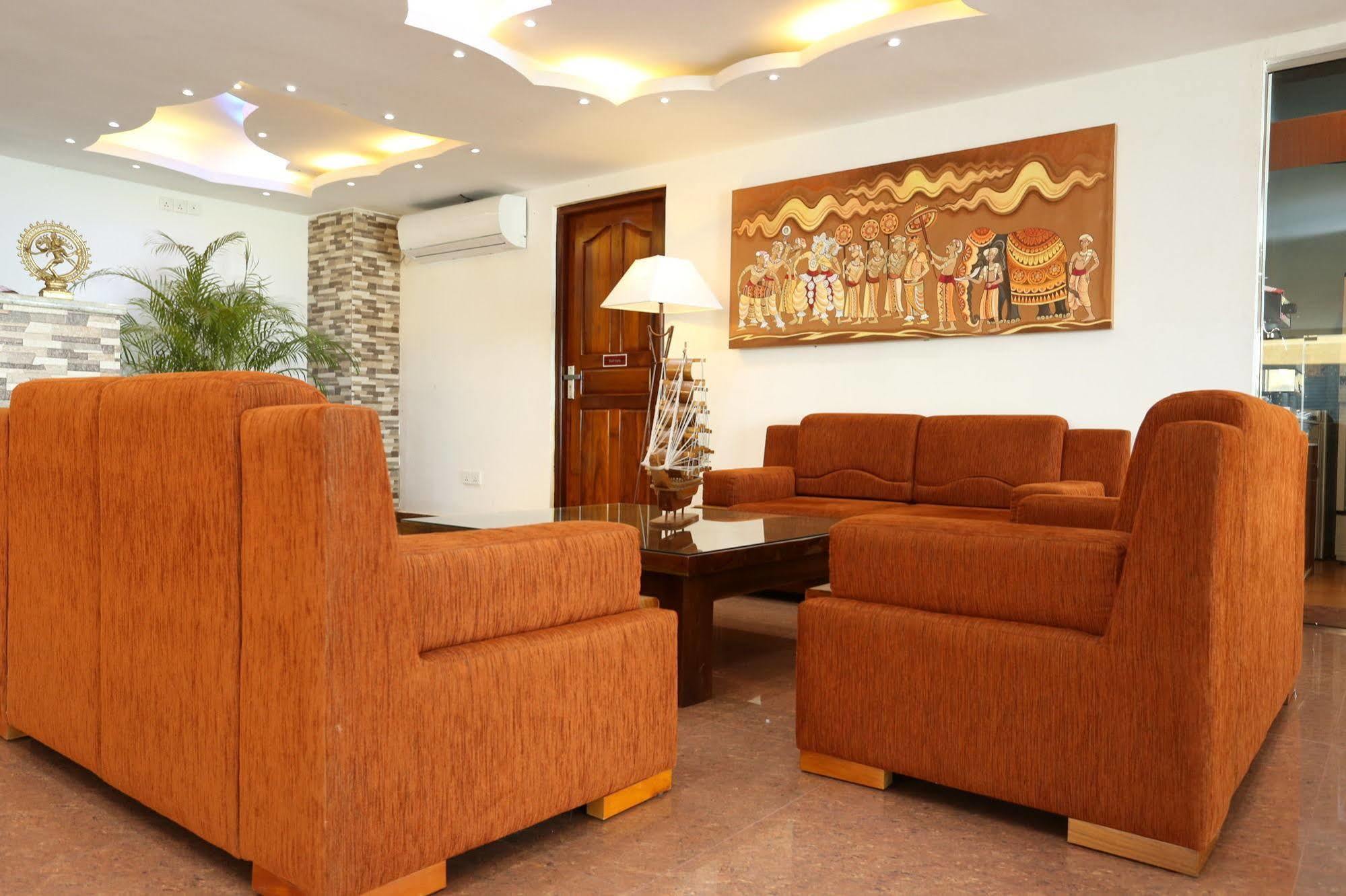 Euro Lanka Hotel 3*